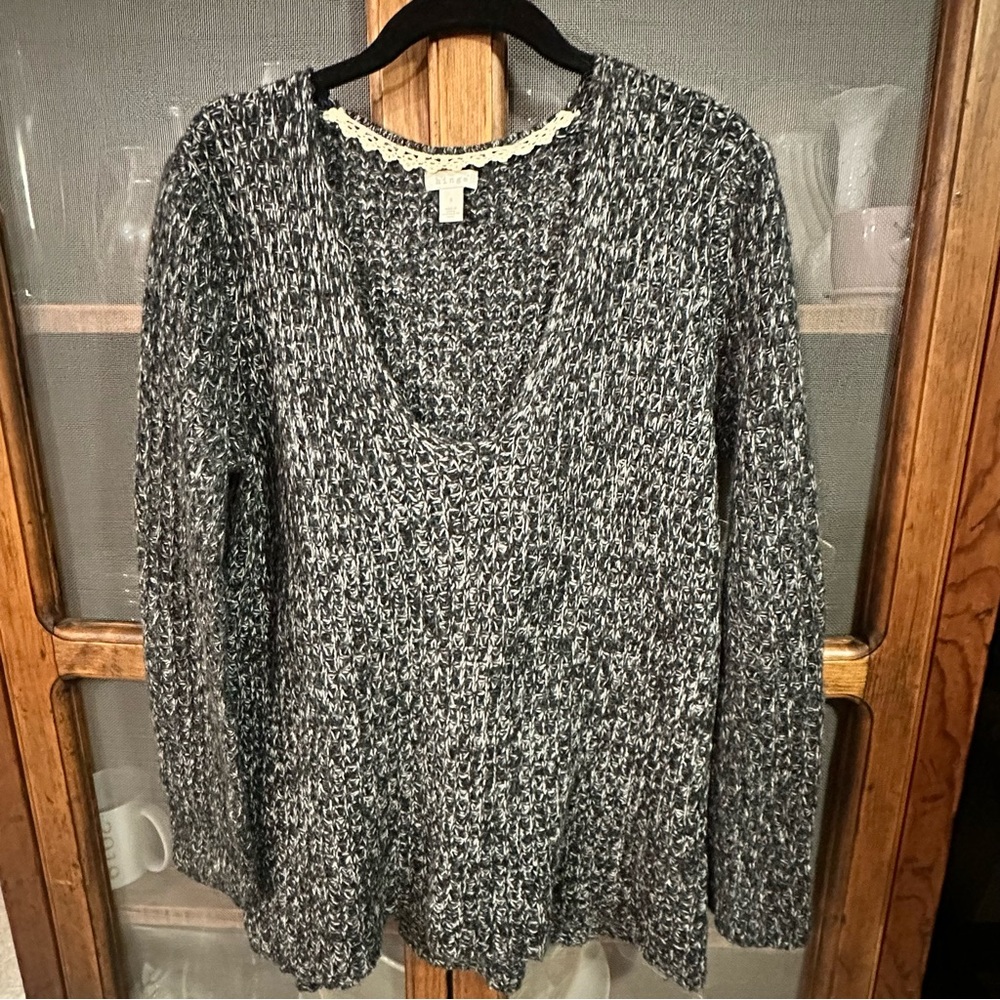HINGE Brand Sweet & Soft U-Neck Tunic‎ Sweater with a Blend of Amazing Fabrics